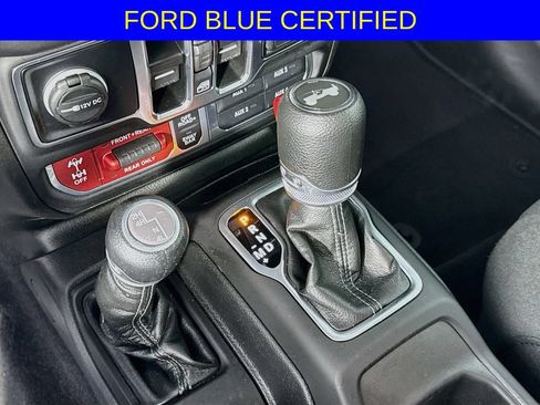 Used 2025 Jeep Wrangler Unlimited Rubicon AWD/4WD image 19