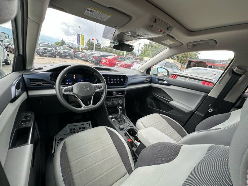 Used 2022 Volkswagen Taos SE w/ Panoramic Sunroof Package AWD/4WD image 31