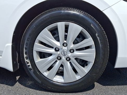 Used 2025 Nissan Sentra S FWD image 8