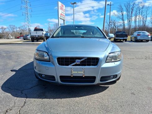 Used 2009 Volvo C70 T5 image 2