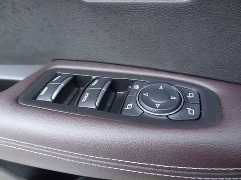 Used 2021 Cadillac XT6 Premium Luxury image 21