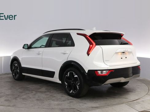 Used 2024 Kia Niro Wind FWD image 17
