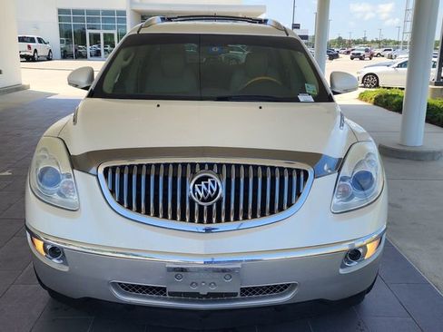 Used 2011 Buick Enclave CXL FWD image 5