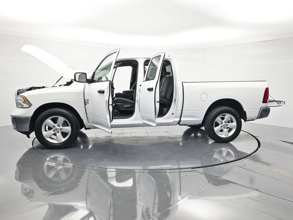 Used 2024 RAM 1500 Classic SLT AWD/4WD image 46