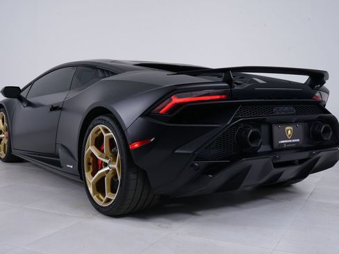 Used 2023 Lamborghini Huracan Tecnica RWD image 17