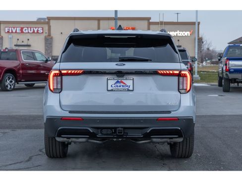 New 2026 Ford Explorer ST-Line w/ ST-Line Street Pack image 4