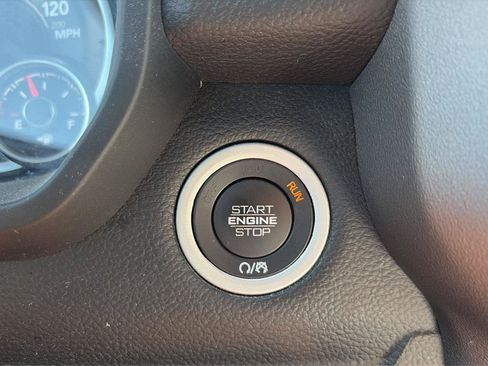 Used 2021 RAM 1500 Big Horn AWD/4WD image 18