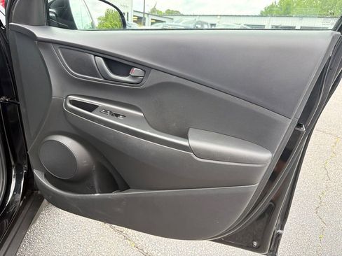 Used 2019 Hyundai Kona SE FWD image 14
