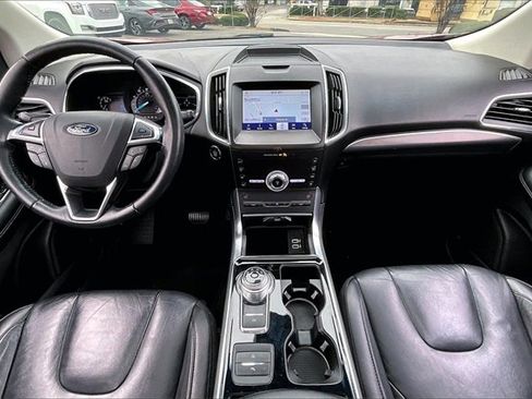 Used 2020 Ford Edge Titanium image 7