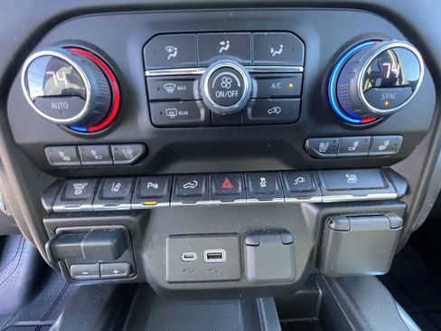 Certified 2022 Chevrolet Silverado 3500 High Country image 35