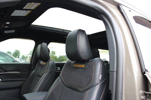 Used 2026 Ford Explorer Tremor w/ Tremor Ultimate Package AWD/4WD image 30
