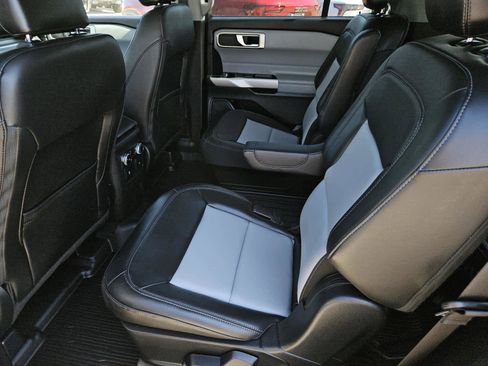 Used 2024 Ford Explorer XLT w/ Equipment Group 202A image 28
