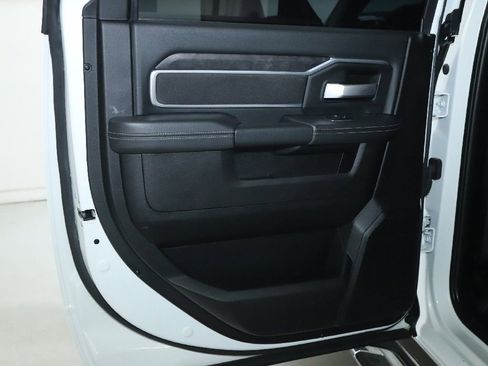 Used 2024 RAM 2500 Big Horn AWD/4WD image 13
