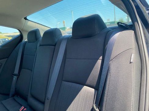 Used 2024 Nissan Altima 2.5 SV FWD image 28
