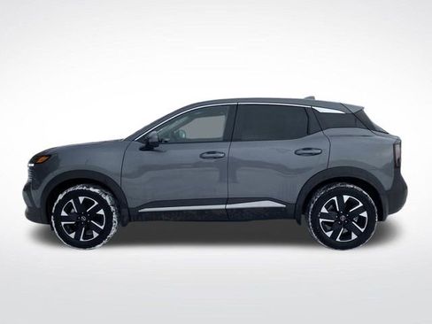 Certified 2025 Nissan Kicks SV image 10