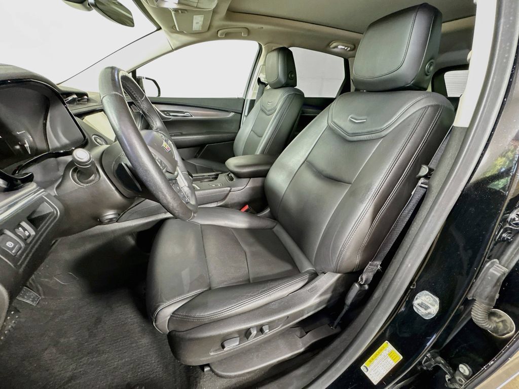 Used 2019 Cadillac XT5 Premium Luxury FWD image 25