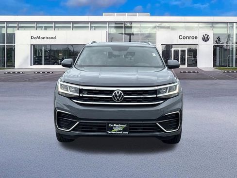 Used 2021 Volkswagen Atlas Cross Sport SE w/ Panoramic Sunroof Package FWD image 2