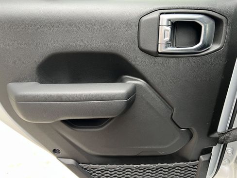 Used 2024 Jeep Wrangler Sport S w/ Convenience Group image 17