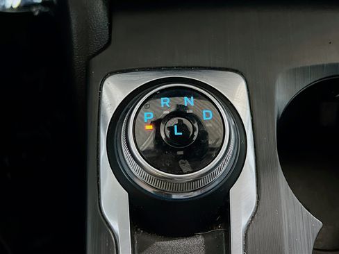 Used 2024 Ford Escape SE FWD image 13