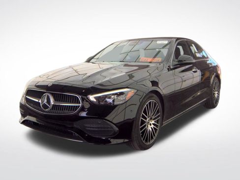 Used 2025 Mercedes-Benz C 300 4MATIC Sedan image 3