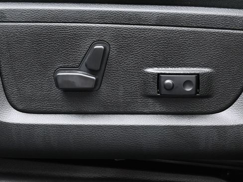 Used 2024 RAM 2500 Rebel AWD/4WD image 10