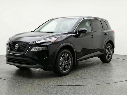 Used 2025 Nissan Rogue SV image 3