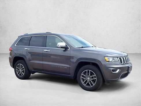 Used 2018 Jeep Grand Cherokee Limited AWD/4WD image 10