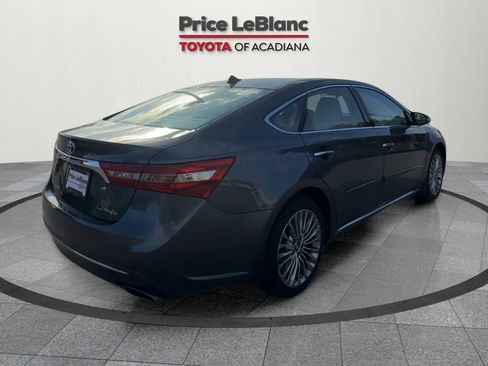 Used 2018 Toyota Avalon Limited image 7