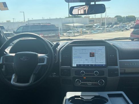 Used 2022 Ford F250 Lariat w/ Lariat Ultimate Package image 13