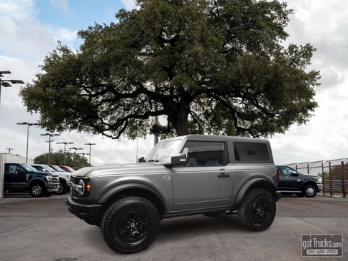 Used 2023 Ford Bronco Wildtrak AWD/4WD image 1