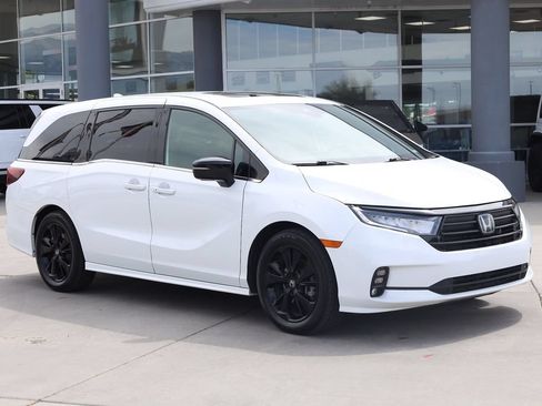 Used 2023 Honda Odyssey Sport image 8