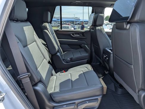 New 2026 GMC Yukon Denali w/ Advanced Technology Package AWD/4WD image 33