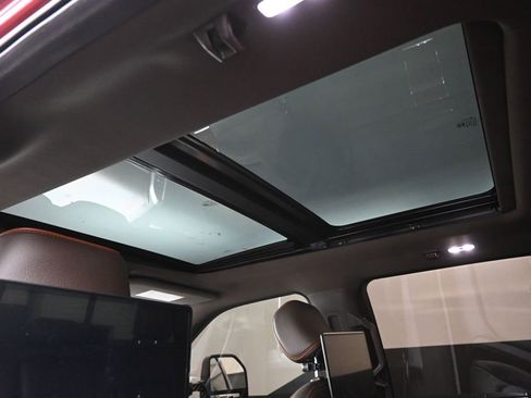 Used 2017 Ford F250 King Ranch w/ King Ranch Ultimate Package image 17