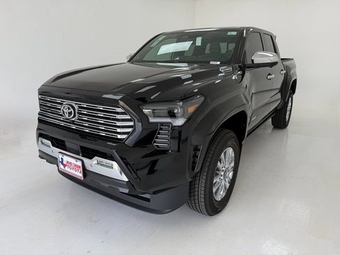 New 2025 Toyota Tacoma Limited image 4