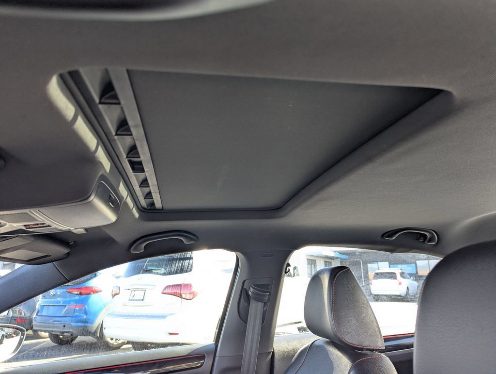 Used 2018 Volkswagen Jetta GLI FWD image 28