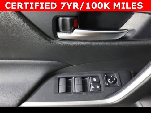 Used 2020 Toyota RAV4 XLE image 17