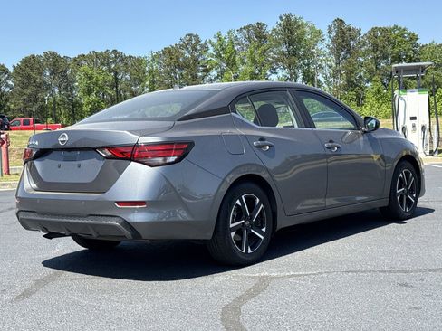 Used 2025 Nissan Sentra SV image 19