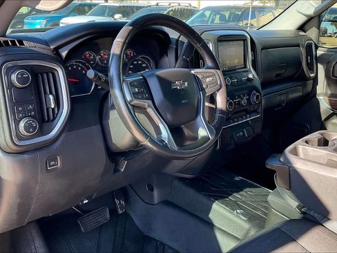 Used 2021 Chevrolet Silverado 1500 RST image 2