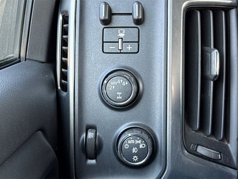 Used 2017 Chevrolet Silverado 1500 LT w/ All Star Edition image 36