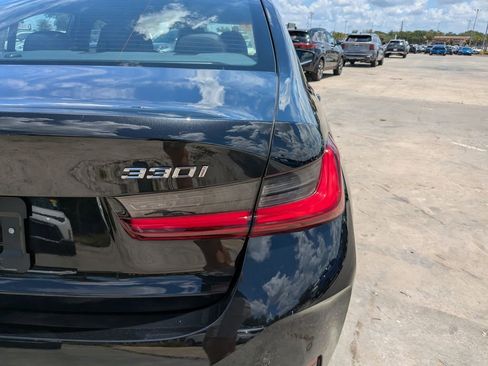 Used 2025 BMW 330i Sedan RWD image 11