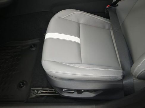 Used 2026 Toyota Camry SE image 10