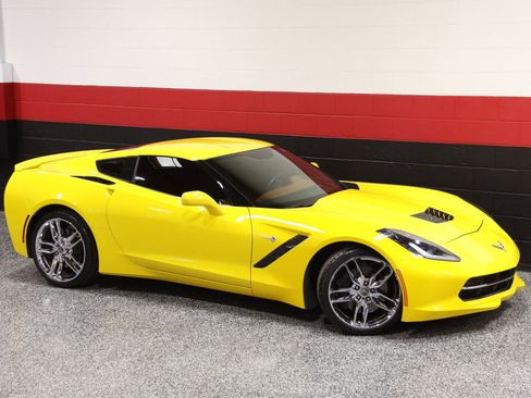 Used 2014 Chevrolet Corvette Stingray Coupe RWD image 3