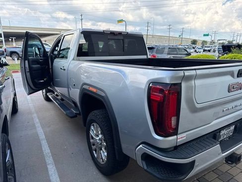 Used 2021 GMC Sierra 2500 Denali w/ Denali Ultimate Package AWD/4WD image 2