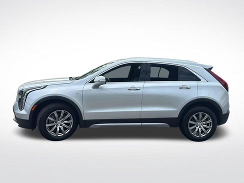 Used 2021 Cadillac XT4 Premium Luxury w/ Cold Weather Package FWD image 4