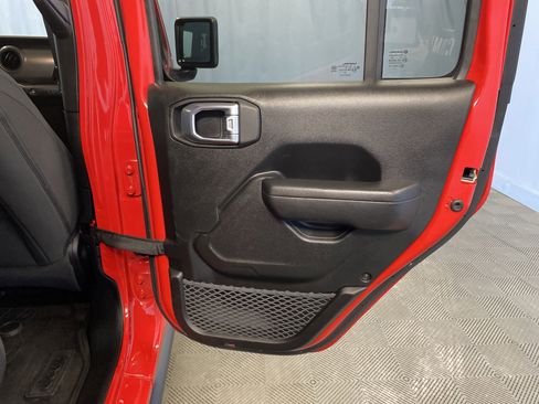 Certified 2023 Jeep Wrangler Willys image 38