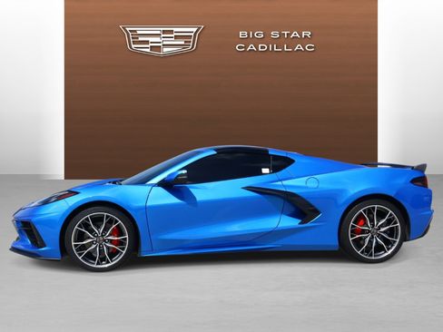 Used 2024 Chevrolet Corvette Stingray Coupe w/ 1LT RWD image 2