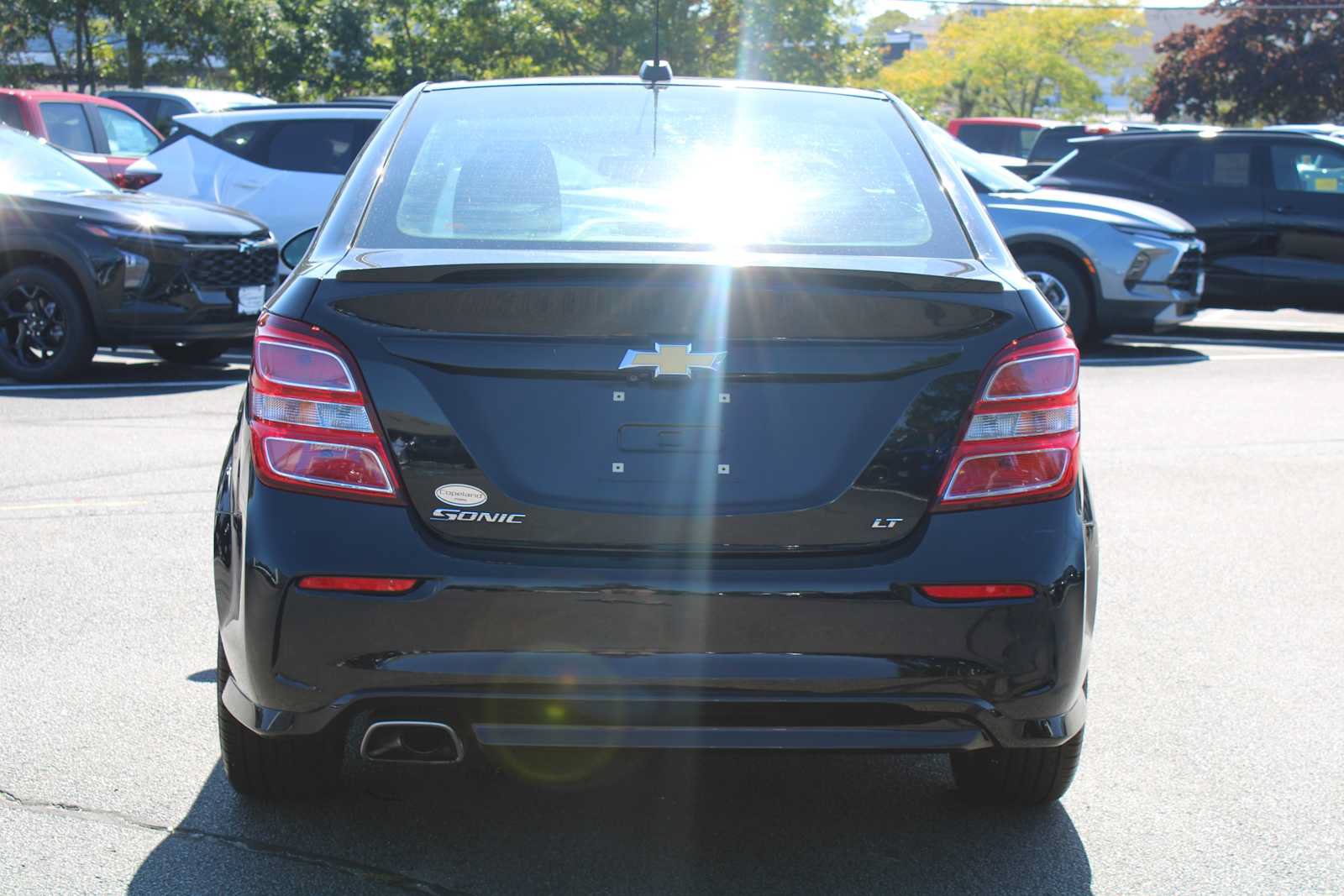 Used 2017 Chevrolet Sonic LT w/ Convenience Package FWD image 6