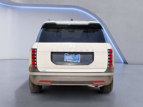 Used 2026 Hyundai Palisade SEL FWD image 6