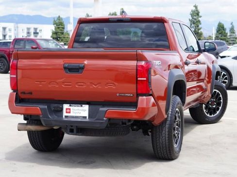 Certified 2025 Toyota Tacoma TRD Off-Road image 7