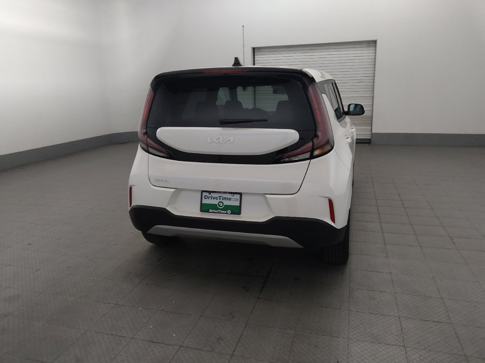 Used 2025 Kia Soul S FWD image 7